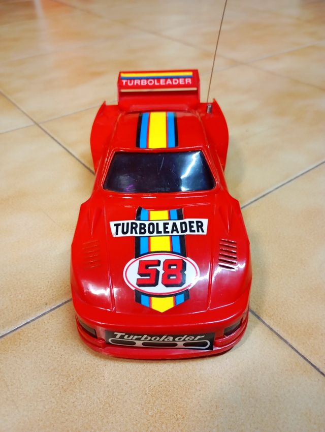 Coche teledirigido Turbo Leader rojo vintage