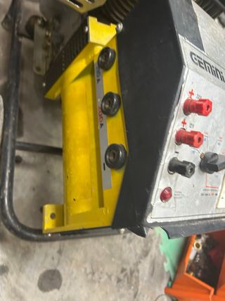 Generador de luz y soldador eléctrico