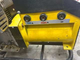 Generador de luz y soldador eléctrico