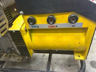Generador de luz y soldador eléctrico