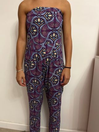 Mono sin tirantes estampado morado y azul