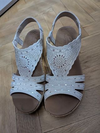 Sandalias Skechers Talla 39 Blancas de cuña