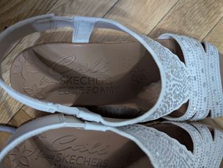 Sandalias Skechers Talla 39 Blancas de cuña