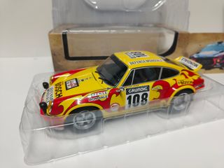 Porsche 911 RSR 1:18 Rally Amarillo