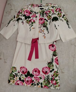 Conjunto Vestido y Chaqueta Floral