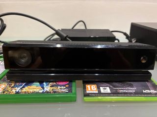 Xbox One 500GB + 1 mando + Kinect + 5 juegos
