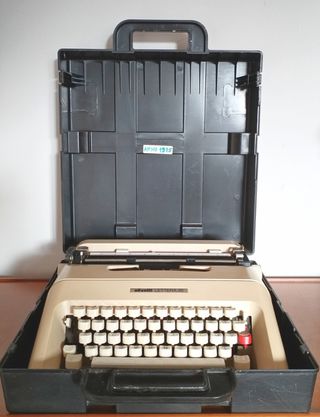 Máquina de escribir Olivetti Lettera 35