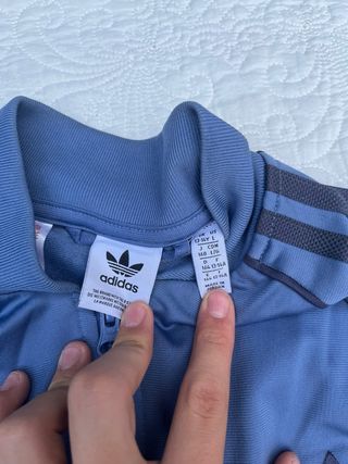 Chándal Adidas Azul con Rayas Negras