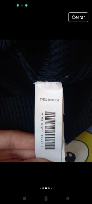 Jersey negro cuello vuelto