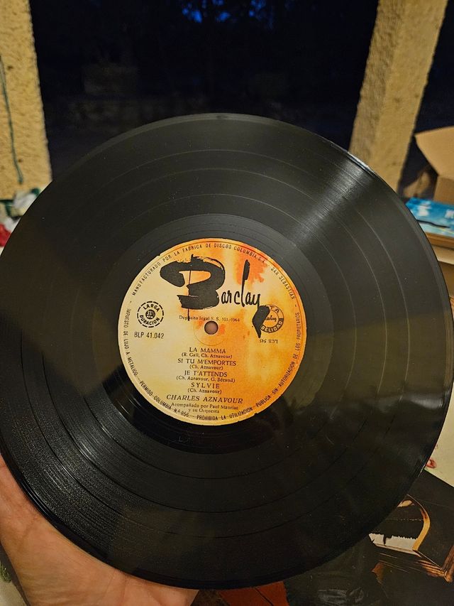 Charles Aznavour - La Mamma
