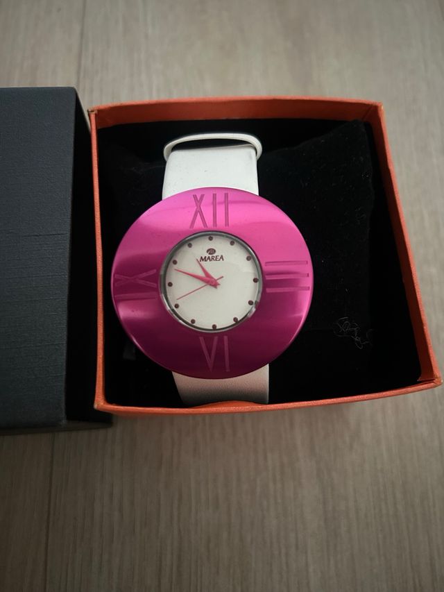 Reloj Marea Rosa y Blanco no tiene pila