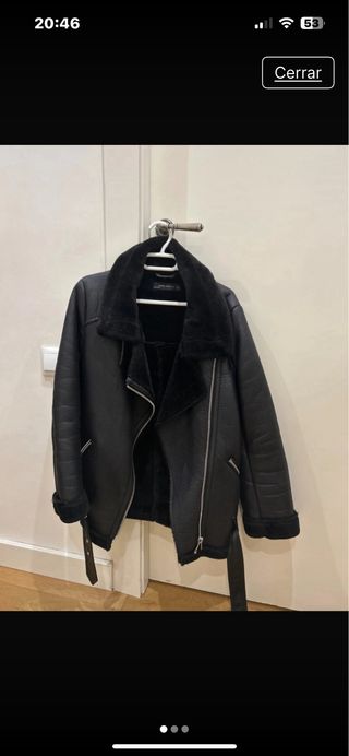 Chaquetón polipiel forrado pelo Zara negro