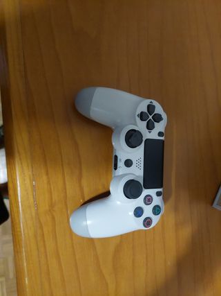 PS4 (PlayStation 4) Negra + FC24 y Mando