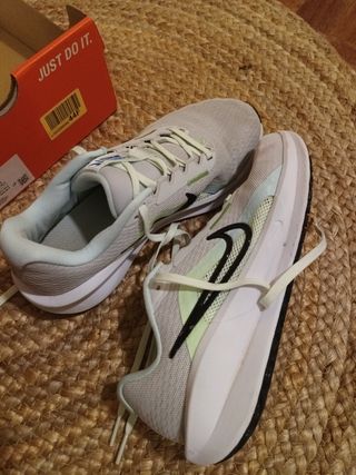 Deportivos Nike 