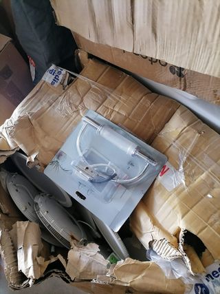 Lámparas LED empotrables y muebles de baño