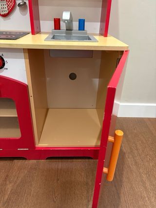 Cocinita de madera para niños