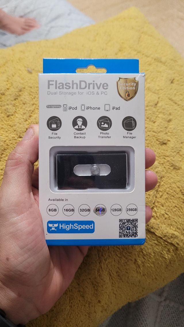 Apple Flash Drive 64GB Dual Storage iOS & PC