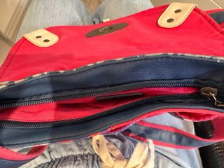 Bolso azul y multicolor