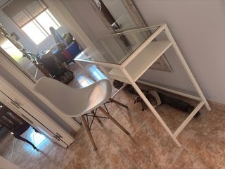 Escritorio con cristal + silla nórdica -conjunto-