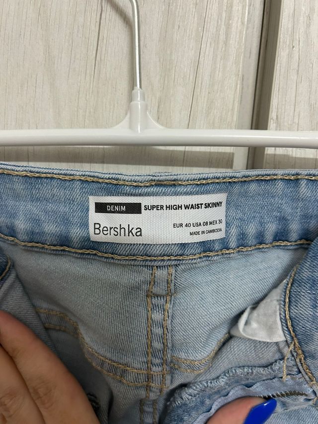 Jeans donna vita alta strappati