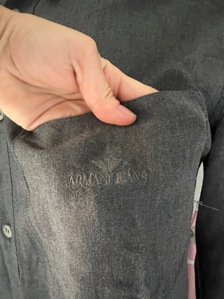 Camisa gris de manga larga