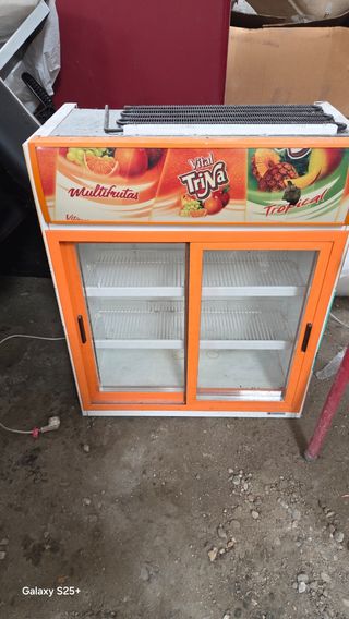 Nevera expositora refrigerada
