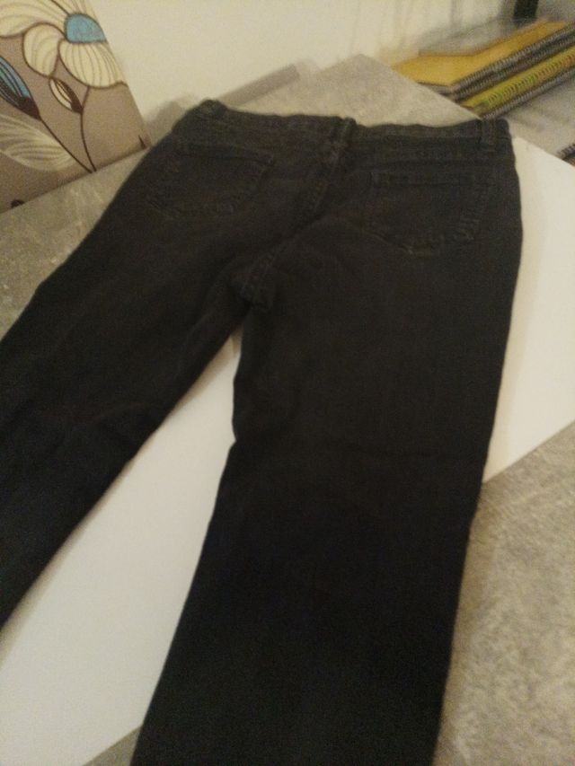 Pantalones vaqueros negros rotos 12Y