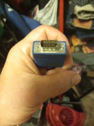 Monitor PC con cables