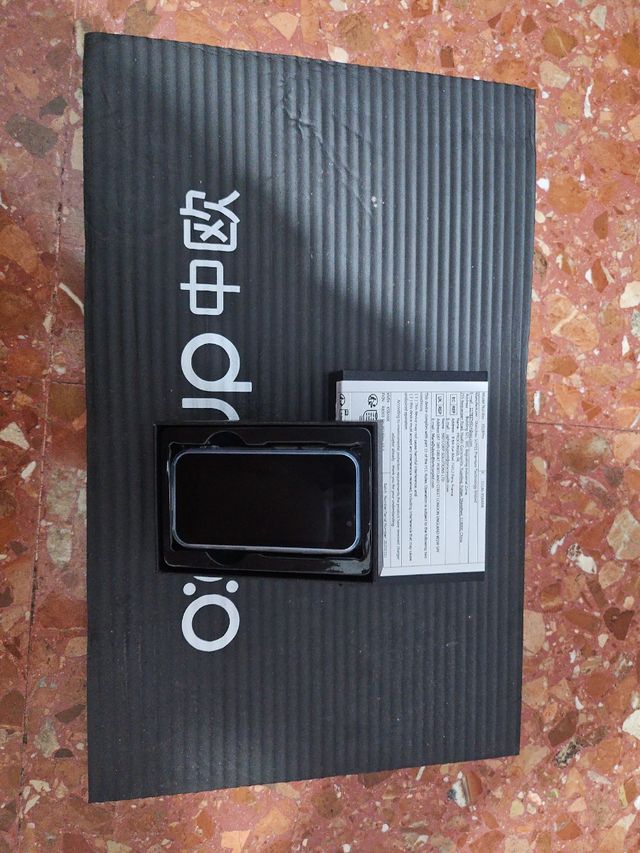 SOYES Celular Pequeño