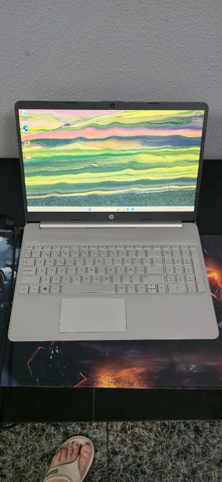 HP 15s Laptop - Plata