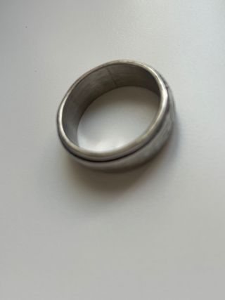 Anillo de hombre plateado