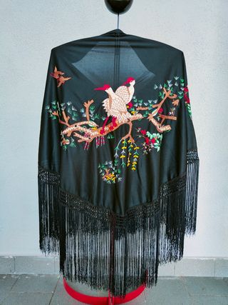 Scialle Flamenco Nero con Ricami