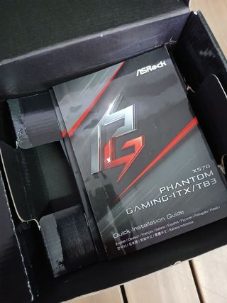 Placa base ASRock X570 Phantom Gaming-ITX/TB3