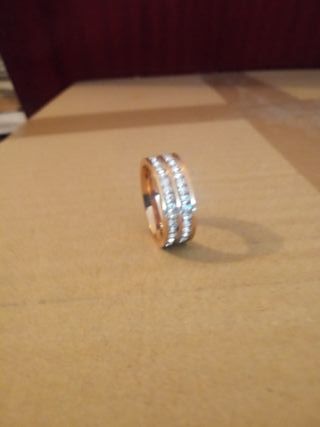 Anillo con imitacion de brillantes