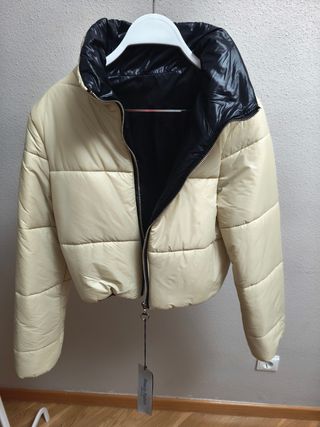 Abrigo plumífero beige mujer