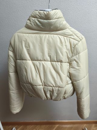 Abrigo plumífero beige mujer