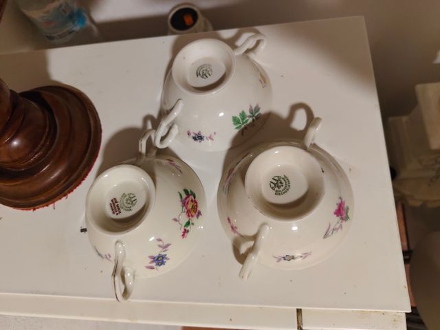 Tazas de té/café checas con flores