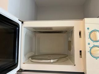 Microondas blanco
