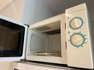 Microondas blanco