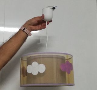 Lámpara de techo infantil con nubes
