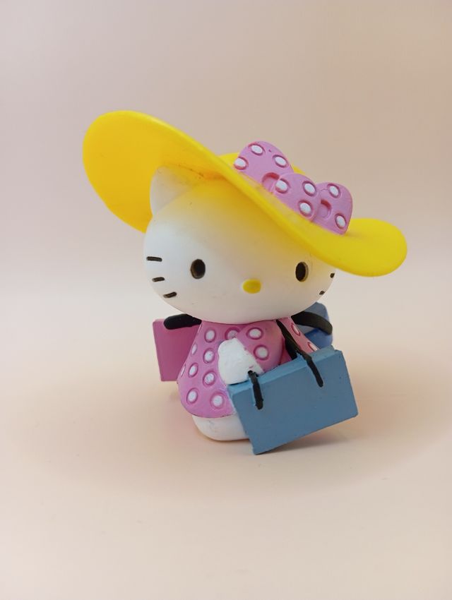 Hello Kitty shopping • Sanrio • Bully