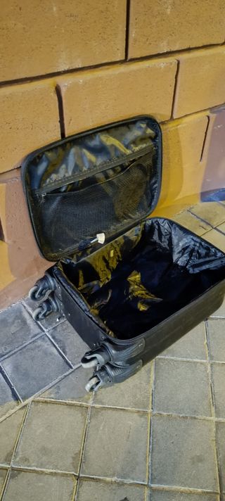 Maleta de cabina negra 4 ruedas
