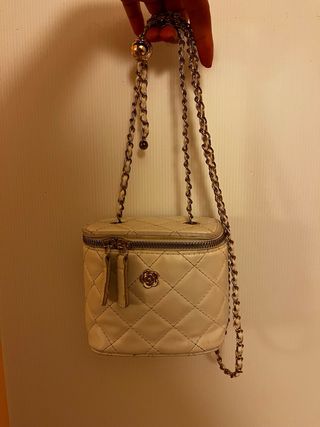 Bolso pequeño beige
