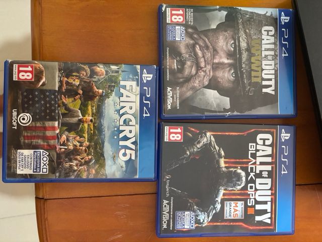 PS4 (PlayStation 4) Negra + 3 Juegos y un mando