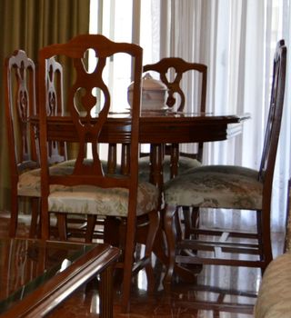 Mesa de comedor y 6 sillas