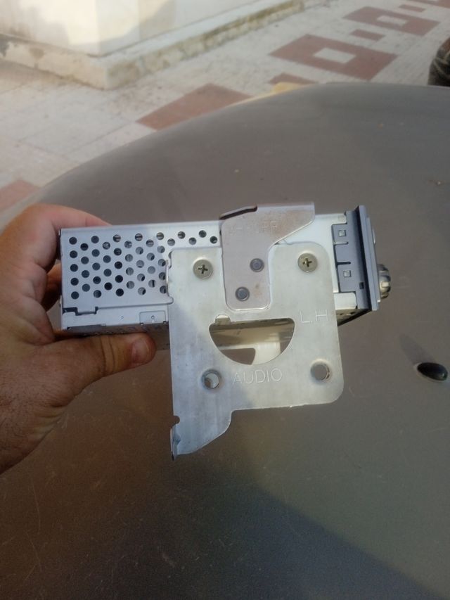 Radio cassette X-Trail 2003