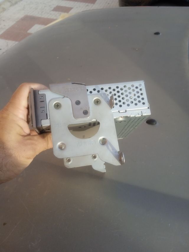 Radio cassette X-Trail 2003