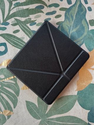 Cover nera per Kobo Libra H2O Kindle