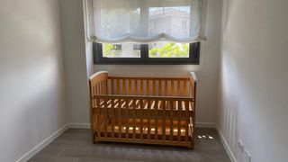 Cuna de madera para bebé