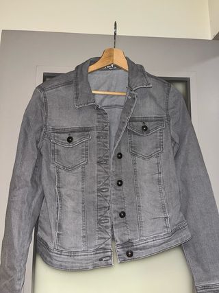 Chaqueta vaquera gris